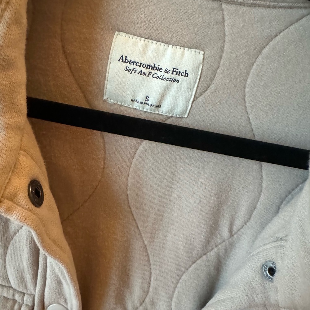 Women's Quilted Jacket - Beige - Picture 4 of 5
